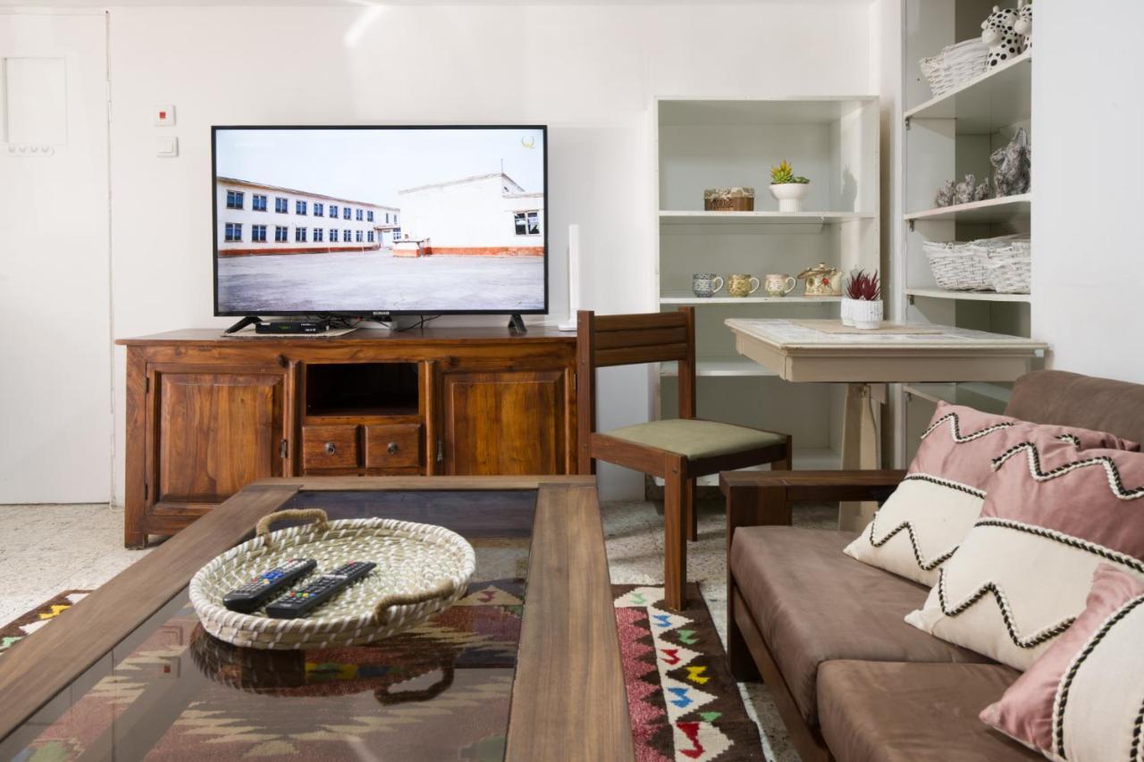 Lovely & Budget Apartment At The Center, Gardens & German Colony Haifa Exteriör bild